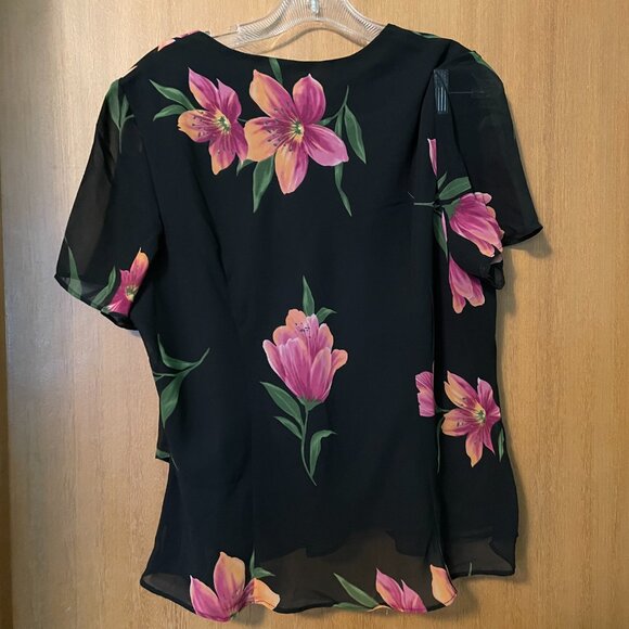 Tradition Plus 16W Pink Floral Print 2 piece Blouse and Skirt Set - Picture 7 of 10